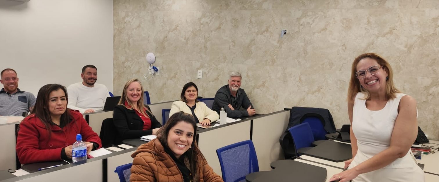 Turma durante aula teórica
